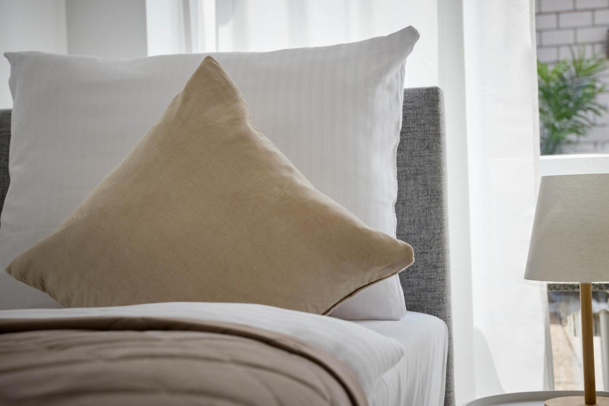 Idee Living: Penthouse Apartment Mit Parkplatz Weinheim Exterior foto