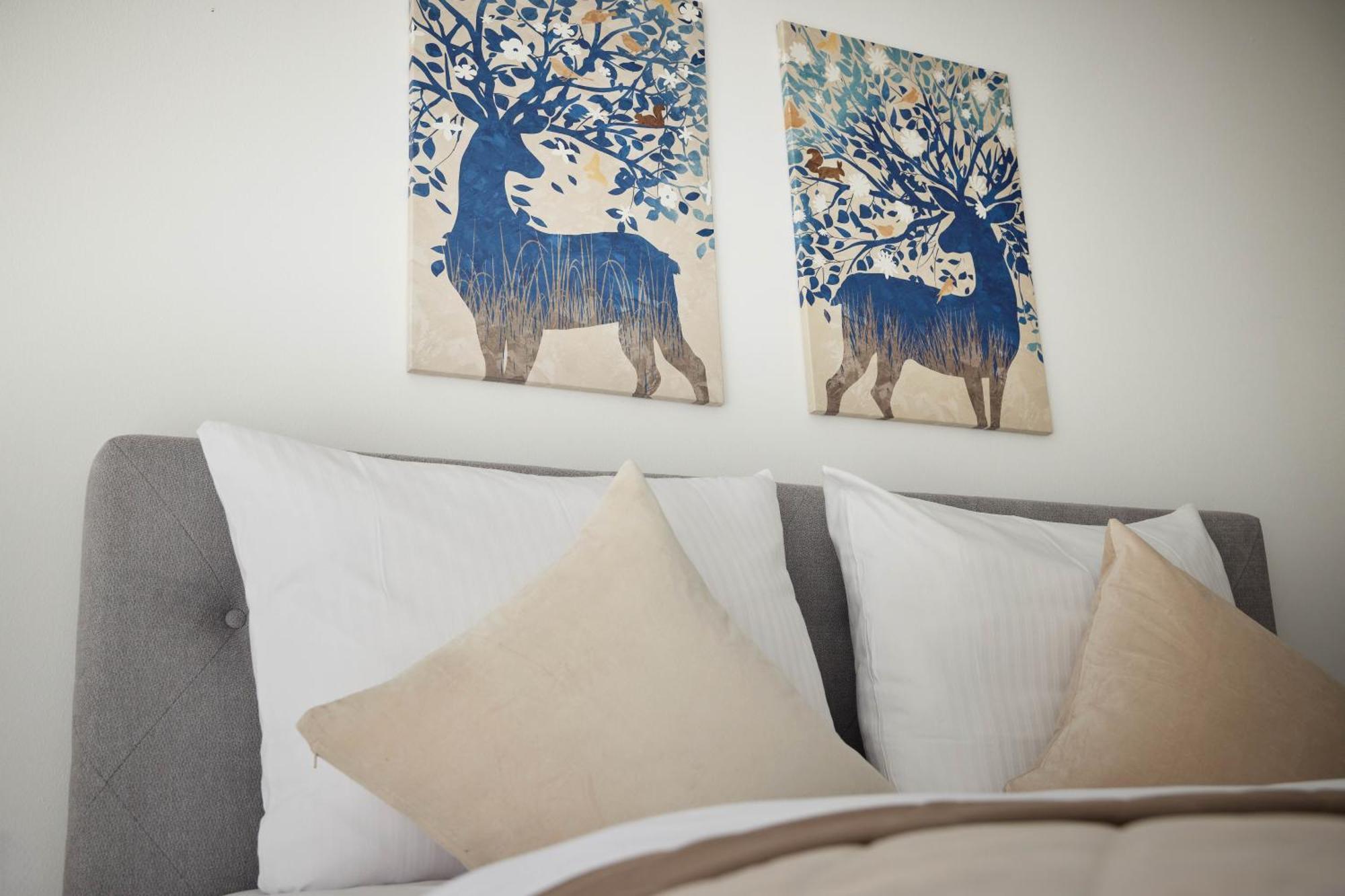 Idee Living: Penthouse Apartment Mit Parkplatz Weinheim Exterior foto
